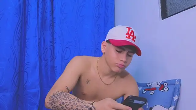 عرض كام josethariaz25