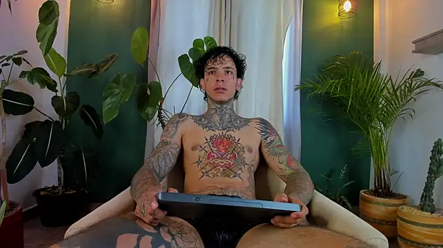 aron_ford77 Chat XXX live
