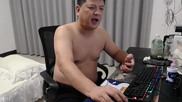 zhang1118's Live XXX Chat