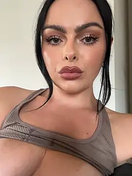 FrancescaXO Adlı Modelin Canlı XXX Sohbeti