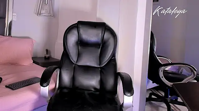 Czat XXX na żywo – Kataleya_west