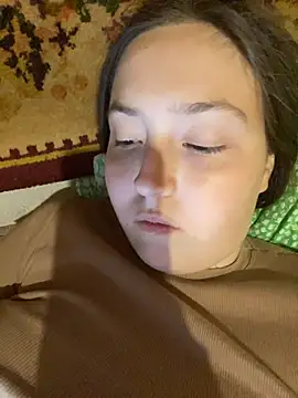 SweetyCute7 Adlı Modelin Canlı XXX Sohbeti