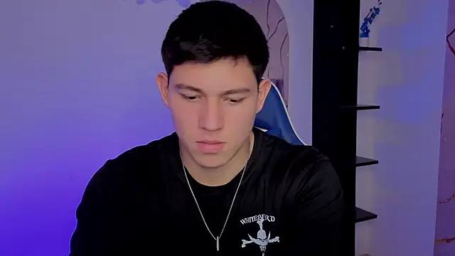 JamesCr_ XXX чат на живо