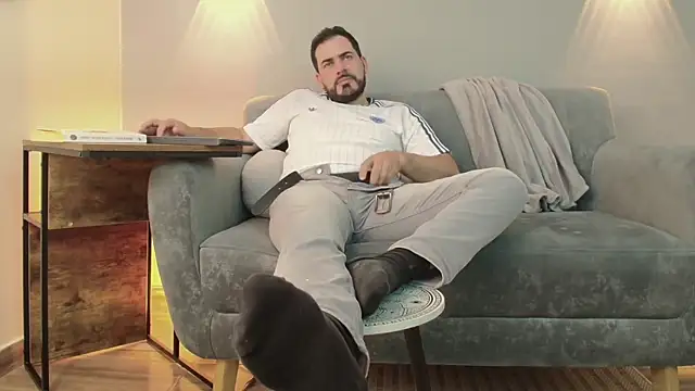 DanteKnoxxx: διαδικτυακό σόου στην κάμερα