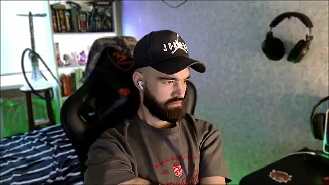 _Serious_Man's Live XXX Chat