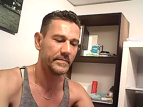 mastercharisma35 Adlı Modelin Web Kamerası Şovu