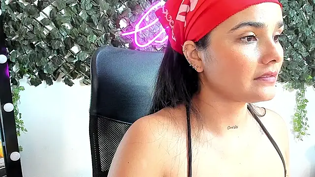 DestinyHills 라이브 XXX 채팅