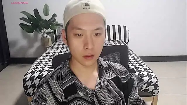 Pokazy przed kamerką – yichen008