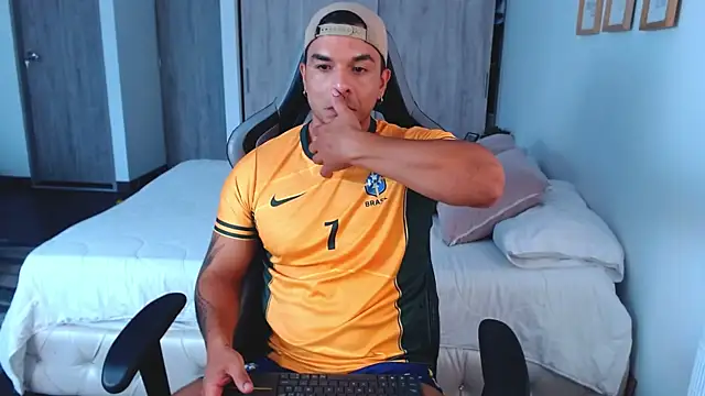 estebandelouis live XXX chat