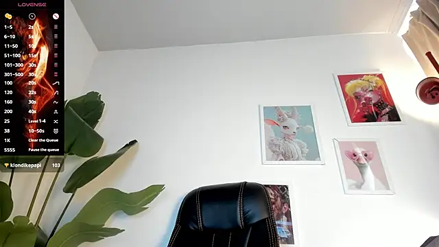 Gia_Demie Adlı Modelin Canlı XXX Sohbeti
