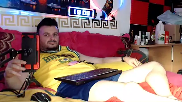Hugec0ck007 Webcam show