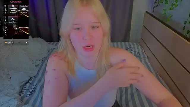 unburnedgirl's Live XXX Chat
