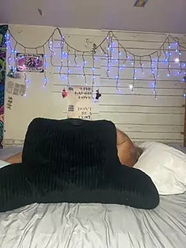 TrenaAnne's Webcam Show