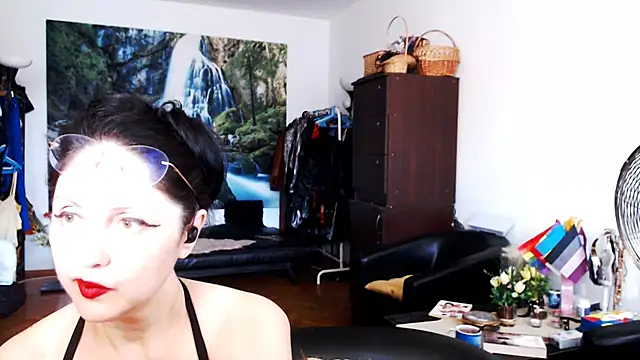 Imperatriza – Naživo XXX chat