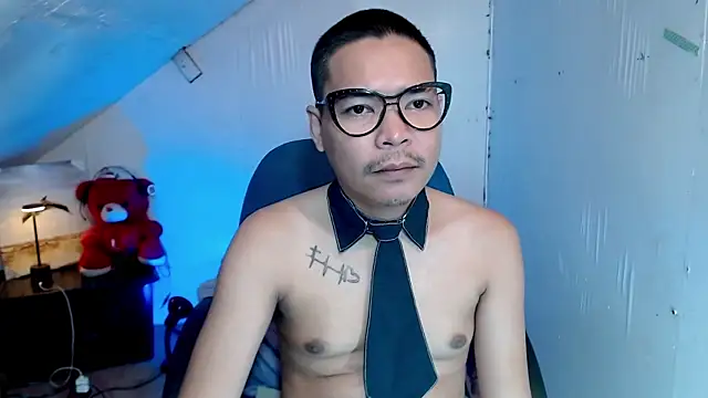 צ'אט XXX בשידור חי של MANIACasianX