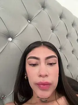 XXX chat uživo modela Bonny_Eva