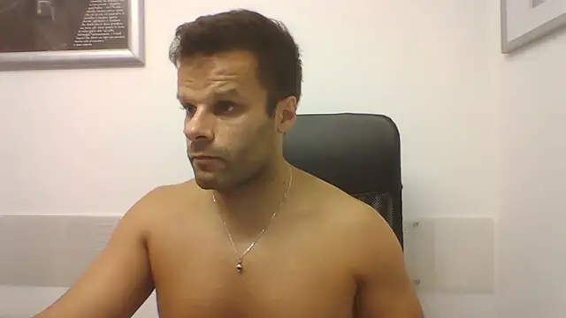 FROCETTO93 élő XXX-chatje
