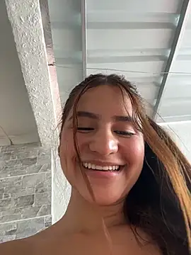 ViankaRose élő XXX-chatje