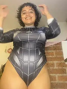 lou_cute Adlı Modelin Canlı XXX Sohbeti