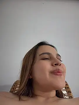 XXX chat uživo modela Colibri_xxx