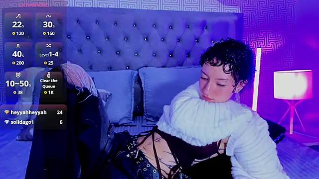 Chat +18 de NohaCooper ao vivo