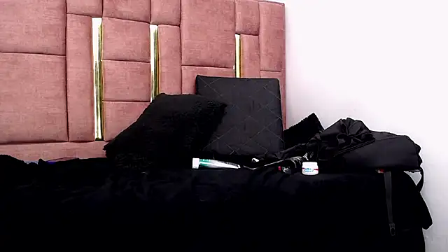 MICHAEL_HONEY Live XXX Chat