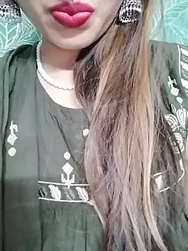 Noor_Darliing Adlı Modelin Canlı XXX Sohbeti