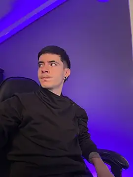 Živý XXX chat Maison_Laurent_x