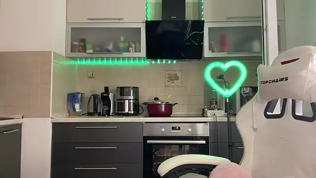 Nike_burn's Live XXX Chat