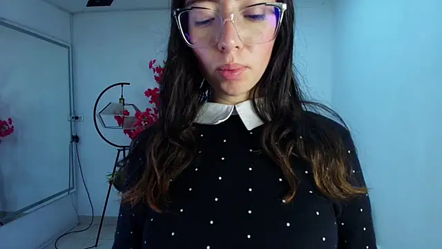 Veronica_miiller Chat XXX in diretta
