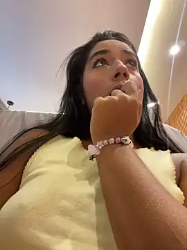 SaryJonex Adlı Modelin Canlı XXX Sohbeti