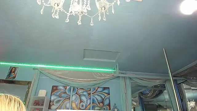ADRIANNA_FOX XXX чат на живо