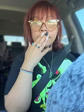 Czat XXX na żywo – moan4mona