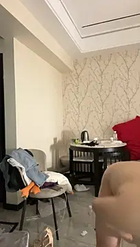 mo-mo-69 Live XXX-chat