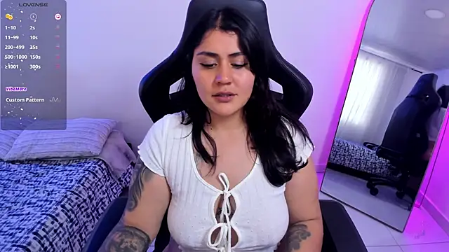XXX chat uživo modela karlie02_