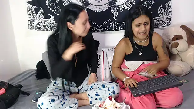 abby_n_emily ওয়েবক্যাম শো