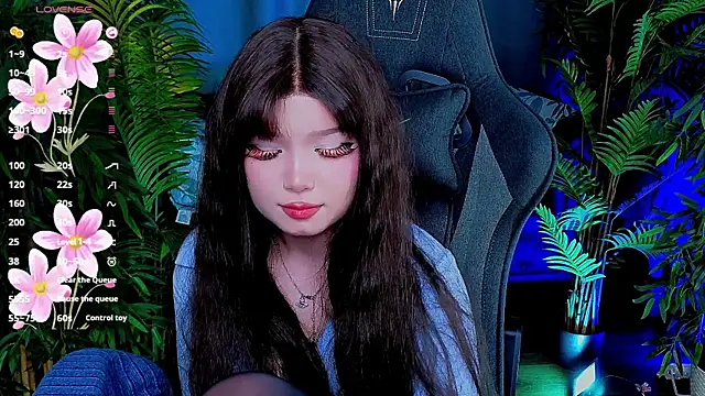 XXX chat uživo modela maddymystie