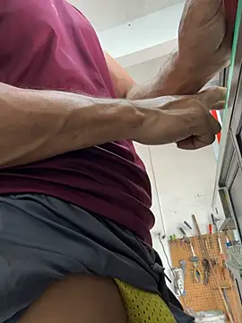 Paul22cm- Chat XXX in diretta