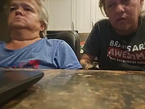yourMasterisBored's Live XXX Chat