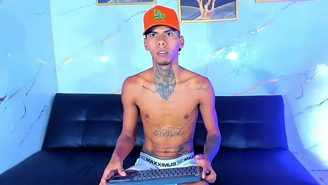 Chat +18 de Kleyn_black ao vivo