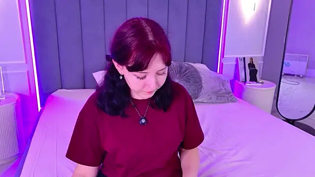 SylvieInverness Chat XXX live