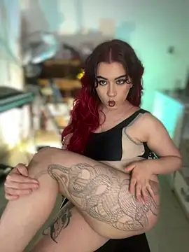 دردشة NikkiNix الجنسية المباشرة