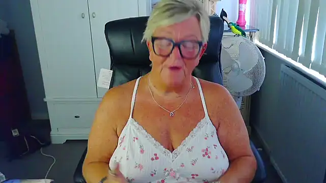 BridgetBlueEyes Live XXX-chat