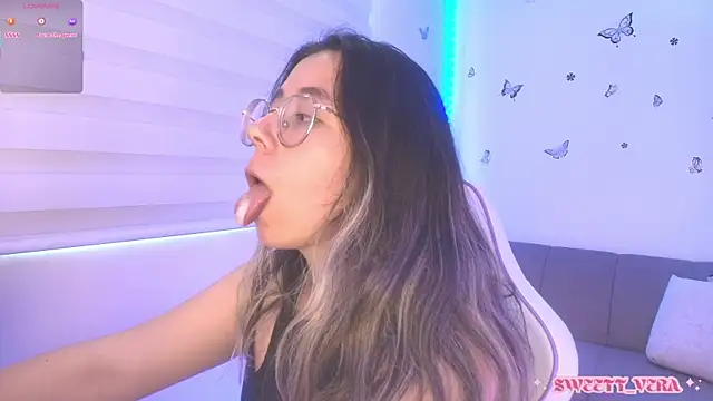 Chat +18 de sweettvera ao vivo