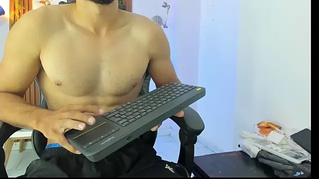 Chat +18 de jhossua_xxx ao vivo