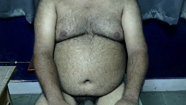 hairysubcub_70 Show Webcam
