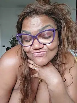 MorenaVanilla Chat XXX live