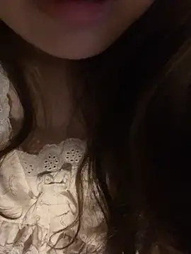 Miu_xinhh লাইভ XXX চ্যাট