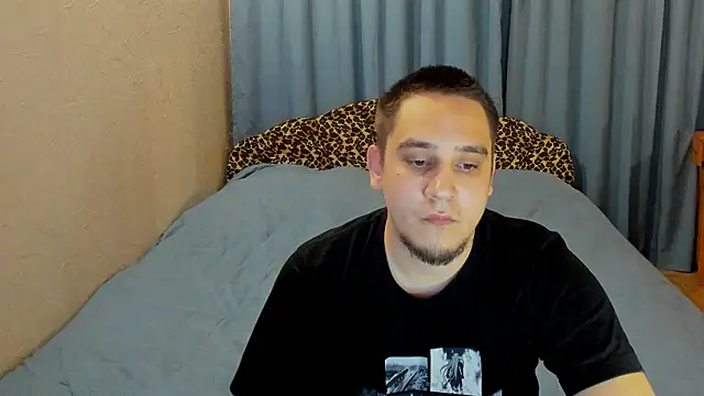 Bear_Beer130 Adlı Modelin Web Kamerası Şovu