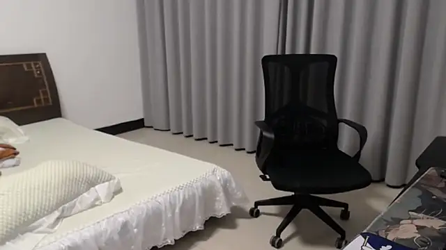 Chat +18 de zhang1118 ao vivo